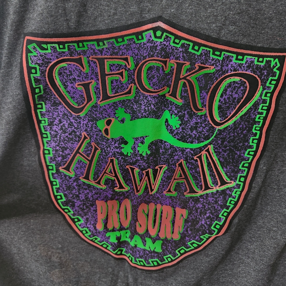 Gecko Hawaii Gray Short Sleeve Tee